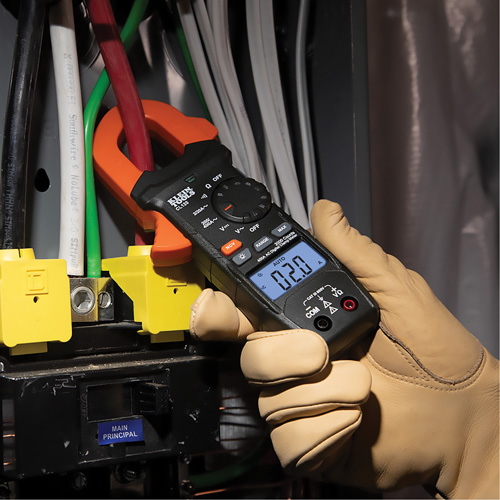 Trousse dessai &eacute;lectrique avec pince-m&egrave;tre Northern Industrial Supply Inc.