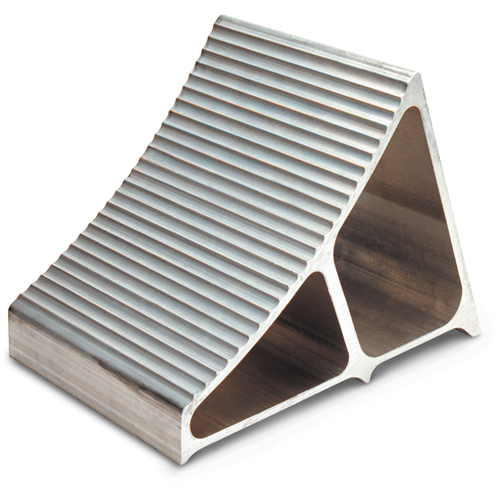Cales-roue en aluminium, 7" la x 11-1/2" p x 8" h Northern Industrial Supply Inc.