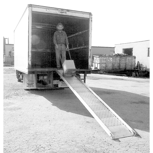 Passerelles en aluminium a/dessus perfor&eacute; &agrave; rainures, Capacit&eacute; de 1000 lb, 32" la x 16' lo Northern Industrial Supply Inc.