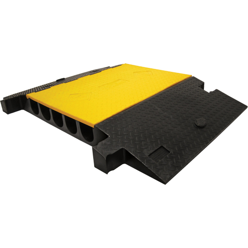Protecteur de c&acirc;ble robuste Yellow Jacket, 5 canaux, 35,75" lo x 57,25" la x 5,125" h Northern Industrial Supply Inc.