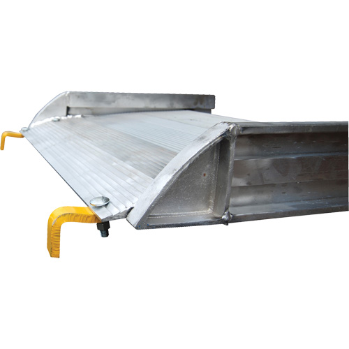 Rampe de promenade en aluminium, Capacit&eacute; de 1000 lb, 38" la x 193-1/8" lo Northern Industrial Supply Inc.