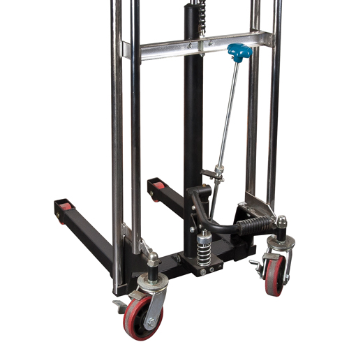 Gerbeur hydraulique &agrave; plateforme, M&eacute;canisme Pompe au pied, Capacit&eacute; de 880 lb, Levage max de 60" Northern Industrial Supply Inc.
