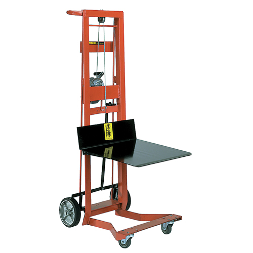 Empileur &agrave; plateforme, M&eacute;canisme Treuil manuel, Capacit&eacute; de 750 lb, Levage max de 40" Northern Industrial Supply Inc.