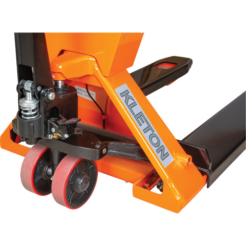 Digital Scale Pallet Truck, 44.5" L x 27.75" W, 4400 lbs. Cap. Northern Industrial Supply Inc.
