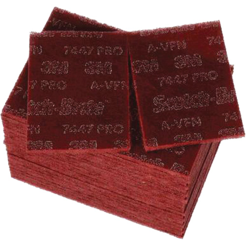 Tampons manuels Scotch-Brite 7447, Oxyde d'aluminium, 9" x 6", Grain Tr&egrave;s fin Northern Industrial Supply Inc.