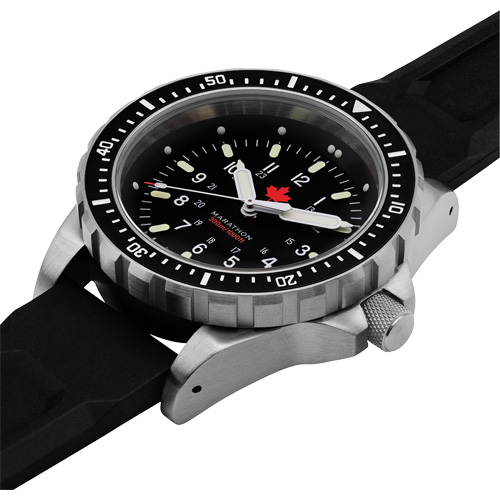 Tr&egrave;s grande montre &agrave; quartz pour plongeur avec feuille d'&eacute;rable rouge, Num&eacute;rique, &agrave; piles, 46 mm, Noir Northern Industrial Supply Inc.