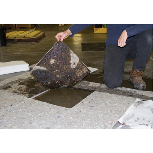 Spilltration Husky Pads, Oil Only, 16" x 16", 17.2 gal. Absorbancy Northern Industrial Supply Inc.