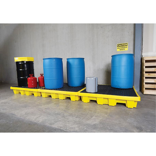 Ultra-Spill Pallet emboitable, 4 barils, Capacit&eacute; de d&eacute;versement 66 gal. US, 51" x 51" x 10" Northern Industrial Supply Inc.