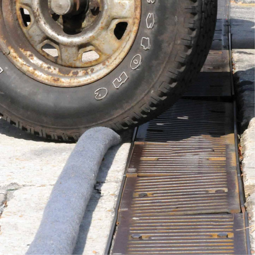 Ultra-Trench Filter Boom&reg; Northern Industrial Supply Inc.