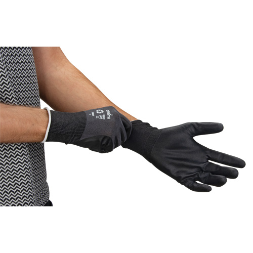 Eco-Friendly Breathable Coated Gloves, 8, Foam Nitrile Coating, 21 Gauge, Nylon/RPET Shell Northern Industrial Supply Inc.