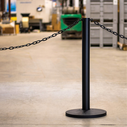 Ensemble de montants industriels avec chaîne en plastique, Hauteur de 37", Noir Northern Industrial Supply Inc.