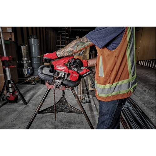 M18 Fuel Compact Dual-Trigger Band Saw Kit, 18 V Northern Industrial Supply Inc.