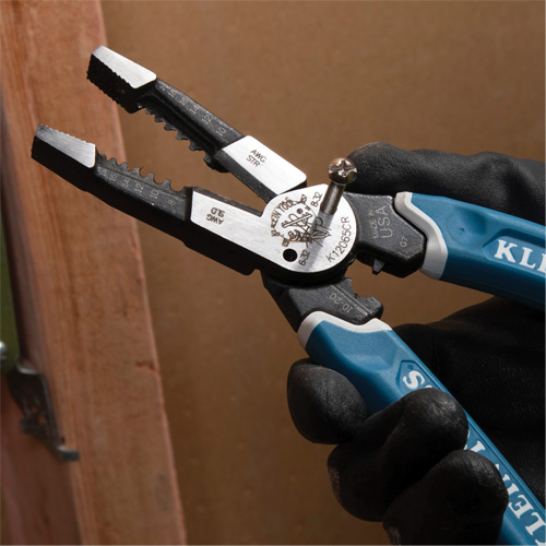 Outil polyvalent Klein-Kurve pour d&eacute;nuder, couper et sertir les fils, 8-1/4" lo, 8 - 20 AWG Northern Industrial Supply Inc.
