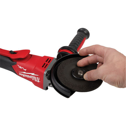 Meuleuse &agrave; frein avec interrupteur &agrave; glissi&egrave;re verrouillable M18 Fuel, 18 V, Mandrin 5", Lithium-ion Northern Industrial Supply Inc.