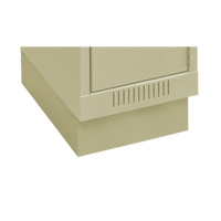 Base en retrait pour casiers &eacute;conomiques Clean Line, 1 Blocs, 4" lo x 12" la x 18" p, Beige, Acier Northern Industrial Supply Inc.