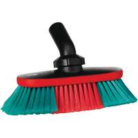 Brosse avec t&ecirc;te ajustable et alimentation en eau pour v&eacute;hicules de la s&eacute;rie Transport Northern Industrial Supply Inc.