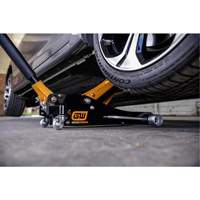 Aluminum Racing Jack, 2 Ton(s) Capacity, 3-1/4" Lowered, 18-1/2" Raised, Manual Hydraulic Northern Industrial Supply Inc.