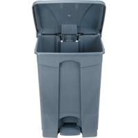 Step-On Garbage Can, Plastic, 12 US gal. Capacity Northern Industrial Supply Inc.