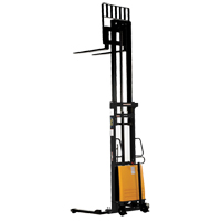 Gerbeur pour chariot &eacute;l&eacute;vateur, Fonctionnement &eacute;lectrique, Capacit&eacute; 2000 lb, Lev&eacute;e max 137" Northern Industrial Supply Inc.