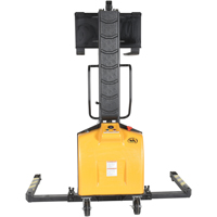 Gerbeur motoris&eacute; avec m&acirc;t &eacute;troit, Fonctionnement &eacute;lectrique, Capacit&eacute; 1500 lb, Lev&eacute;e max 63" Northern Industrial Supply Inc.