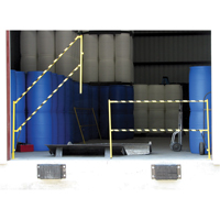 Safety Lift Gate, Single, 6' L x 42-5/8" H Expanded Northern Industrial Supply Inc.