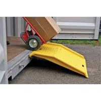 Rampe portable en poly pour contenant d'exp&eacute;dition, Capacit&eacute; de 750 lb, 35" la x 36" lo Northern Industrial Supply Inc.