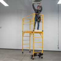 Syst&egrave;me de motorisation pour &eacute;chafaudage Climb-N-Go Northern Industrial Supply Inc.