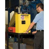 Mini-armoires de s&eacute;curit&eacute; Sure-Grip EX pour produits inflammables, 2 gal., 1 Porte(s), 17" La x 22" h x 8" p Northern Industrial Supply Inc.