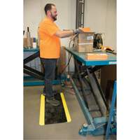 Tapis antifatigue, Losange, 1-2/3' x 3-1/4' x 3/4", Noir/Jaune, Polyur&eacute;thane Northern Industrial Supply Inc.