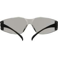Lunettes de protection de s&eacute;rie 100 SecureFit, Lentille Gris/Int&eacute;rieur/ext&eacute;rieur, Antibu&eacute;e/Anti-&eacute;gratignures, ANSI Z87+/R&eacute;pond ou surpasse la norme CSA Z94.3 Northern Industrial Supply Inc.