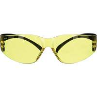 Lunettes de s&eacute;curit&eacute; de s&eacute;rie 100 SecureFit, Lentille Ambr&eacute;e, Antibu&eacute;e/Anti-&eacute;gratignures, ANSI Z87+/R&eacute;pond ou surpasse la norme CSA Z94.3 Northern Industrial Supply Inc.