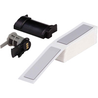 &eacute;tiquettes sur&eacute;lev&eacute;s pour panneaux, Polyester, 1" lo x 4" h, Blanc Northern Industrial Supply Inc.