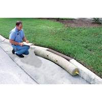 Ultra-Gutter Guard&reg;, Sediment, 96" L x 9" W Northern Industrial Supply Inc.