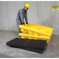 Ultra-Spill Pallet emboitable, 4 barils, Capacit&eacute; de d&eacute;versement 66 gal. US, 51" x 51" x 10" Northern Industrial Supply Inc.