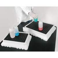 P4 Ultra-Spill Tray&reg;, 17" L x 21" W x 4" H, 2.9 US gal. Spill Capacity Northern Industrial Supply Inc.