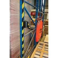 Barri&egrave;re murale magn&eacute;tique avec bande magn&eacute;tique, Plastique, Fixation magn&eacute;tique, 15', Ruban Noir et jaune Northern Industrial Supply Inc.