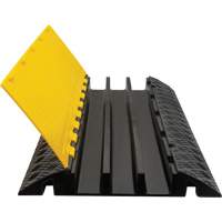 Protecteur de c&acirc;bles en polyur&eacute;thane, 3 canaux, 35,43" lo x 19,69" la x 3" h Northern Industrial Supply Inc.