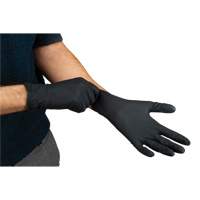 Gants d'examen de poids lourd &agrave; prise tactile, Petit, Nitrile, 8 mils, Sans poudre, Noir, Classe 2 Northern Industrial Supply Inc.