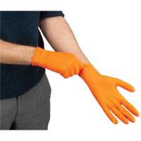 Gants d'examen de poids lourd &agrave; prise tactile, Petit, Nitrile, 8 mils, Sans poudre, Orange, Classe 2 Northern Industrial Supply Inc.