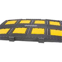 Dos d'&acirc;ne central, Caoutchouc, 3' lo x 20" la x 2" h Northern Industrial Supply Inc.