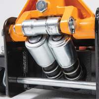 Heavy-Duty Floor Jack, 3 Ton(s) Capacity, 5-1/4" Lowered, 18-1/4" Raised, Manual Hydraulic Northern Industrial Supply Inc.