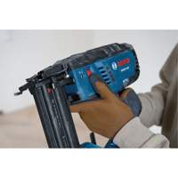 Cloueur pour clous &agrave; t&ecirc;te perdue de calibre 18 (outil seul), 18 V, Lithium-ion Northern Industrial Supply Inc.